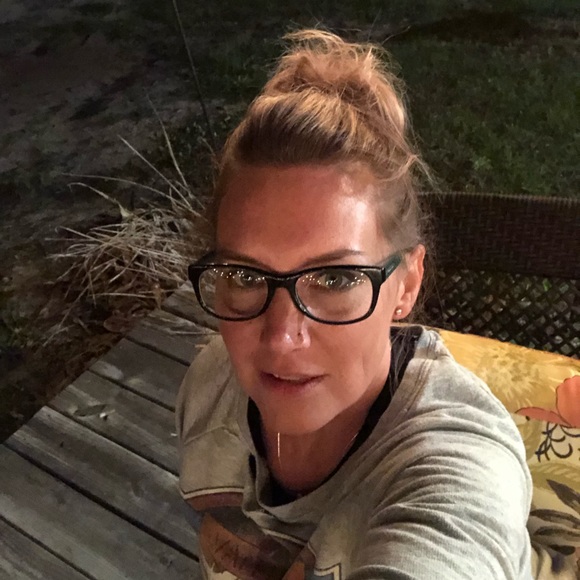 Meet your Posher, Elizabeth - Picture 7 of 7